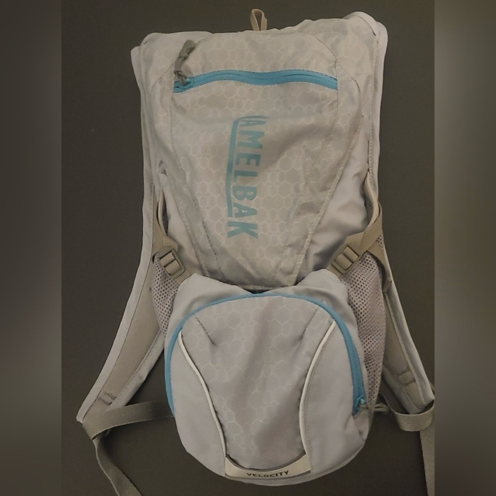 Camelback velocity 70 oz. No bladder